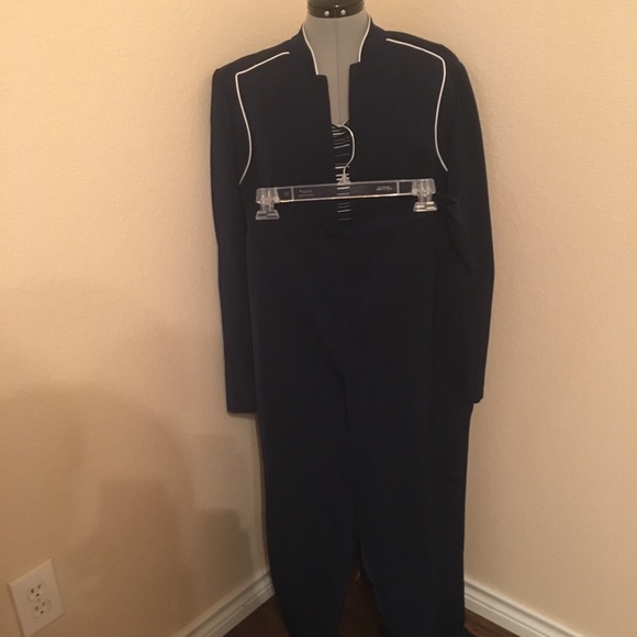 Suite - Picture 5 of 8